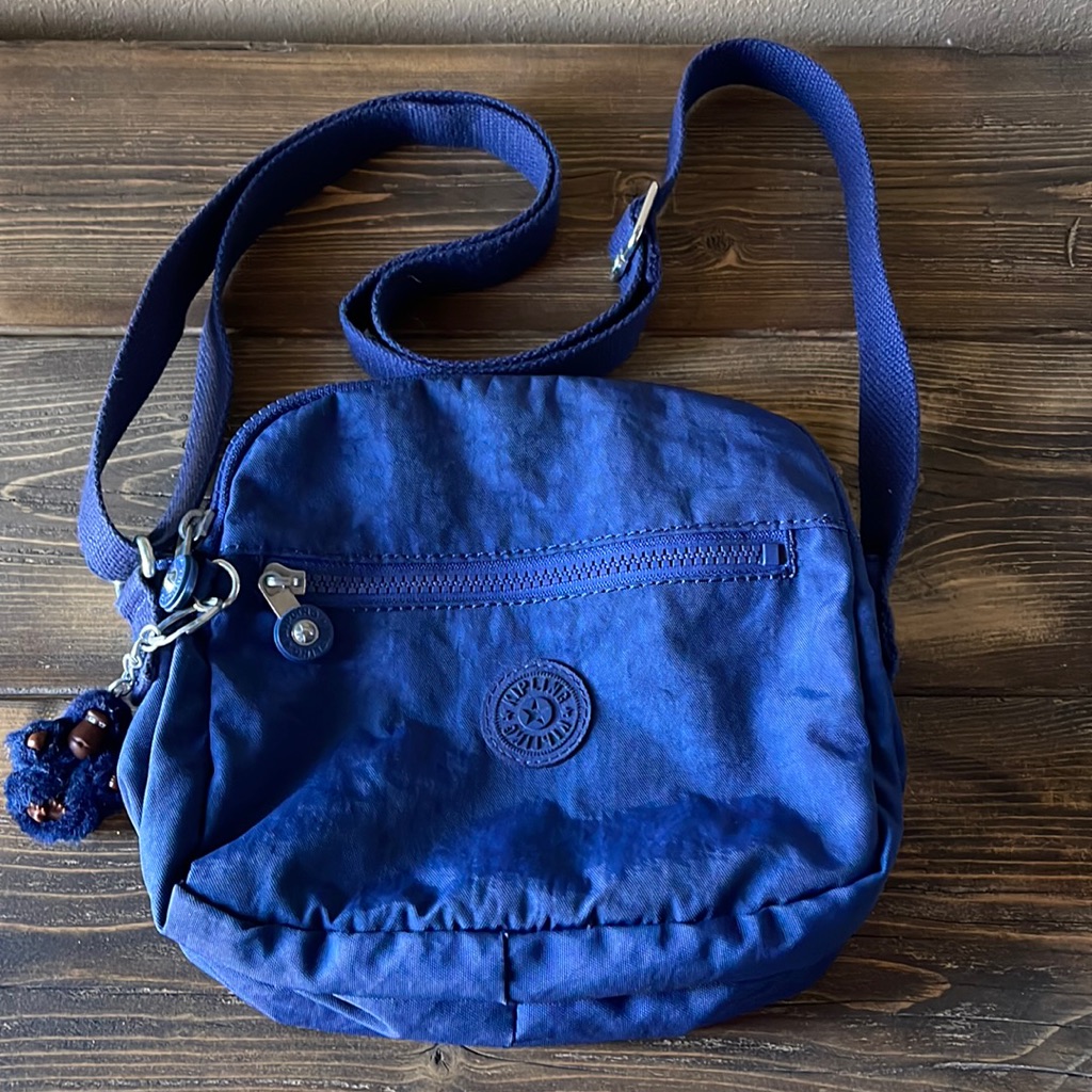 Kipling Midsize Crossbody Kipling Midsize Crossbody